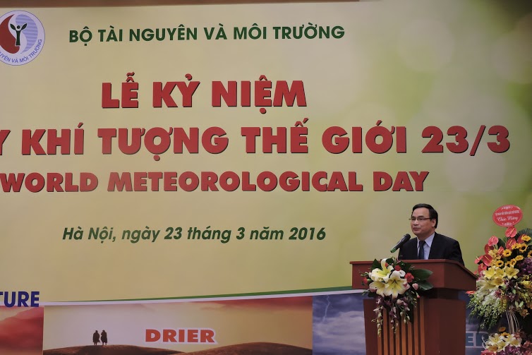 "Đối[-]mặt[-]với[-]tương[-]lai:[-]Nóng[-]hơn,[-]khô[-]hơn,[-]mưa[-]lũ[-]nhiều[-]hơn"